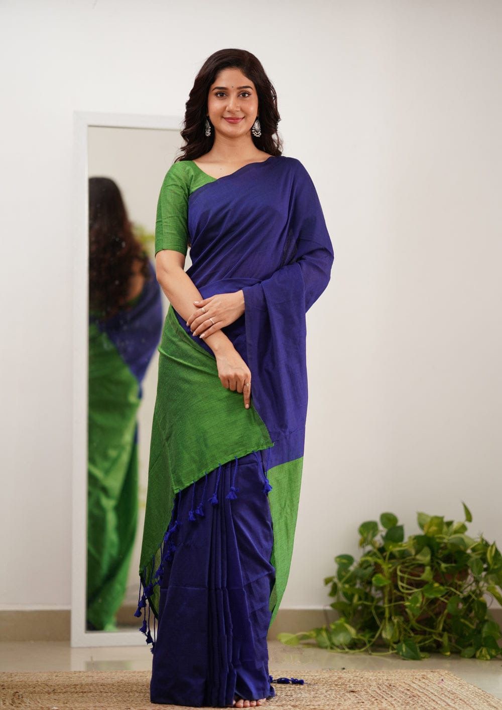 Smart Navy Blue Cotton Silk Saree With Inspiring  Blouse Piece