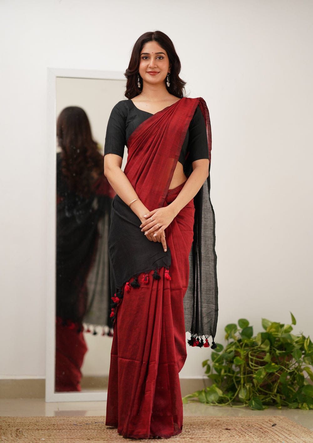 Super extravagant Red Cotton Silk Saree With Flamboyant Blouse Piece