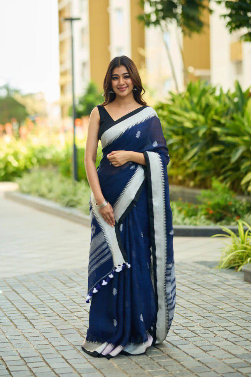 Splendorous Navy Blue Cotton Silk Saree With Stylish Blouse Piece