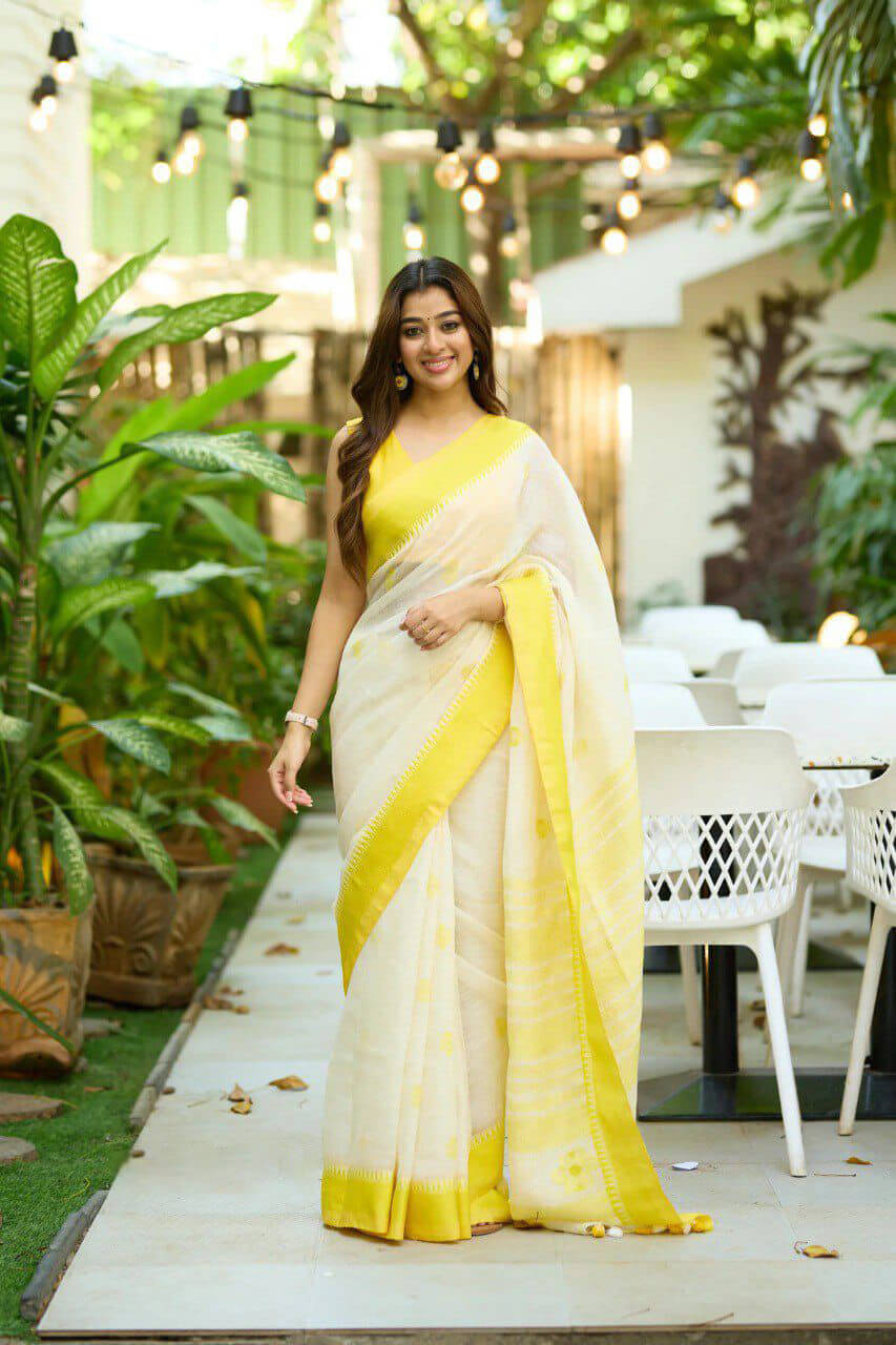 Deserving Off White Cotton Silk Saree With Staring Blouse Piece