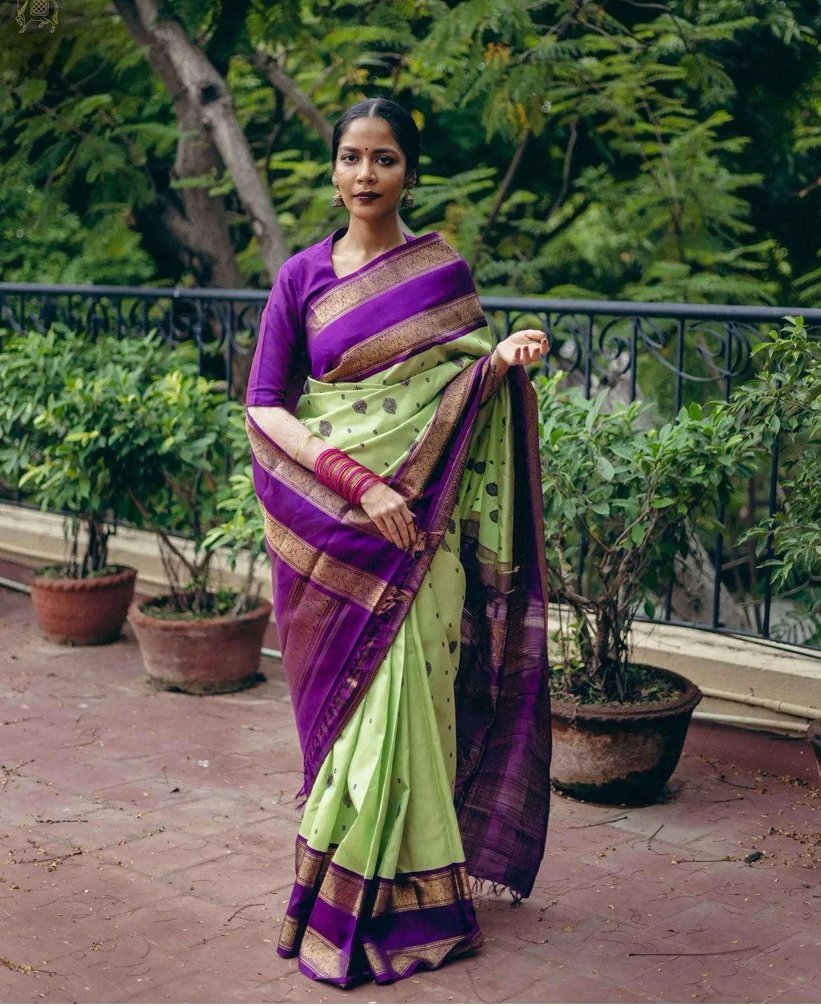Imbrication Pista Soft Silk Saree With Whimsical Blouse Piece