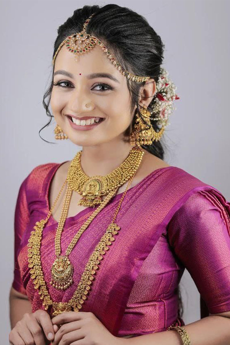 Embrocation Purple Kanjivaram Silk Saree With Amiable Blouse Piece