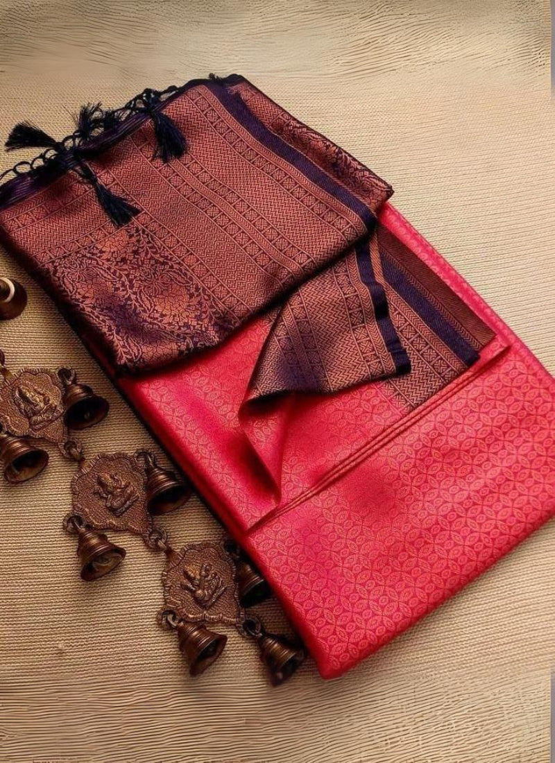 Ephemeral Dark Pink Kanjivaram Silk Saree With Phenomenal Blouse Piece