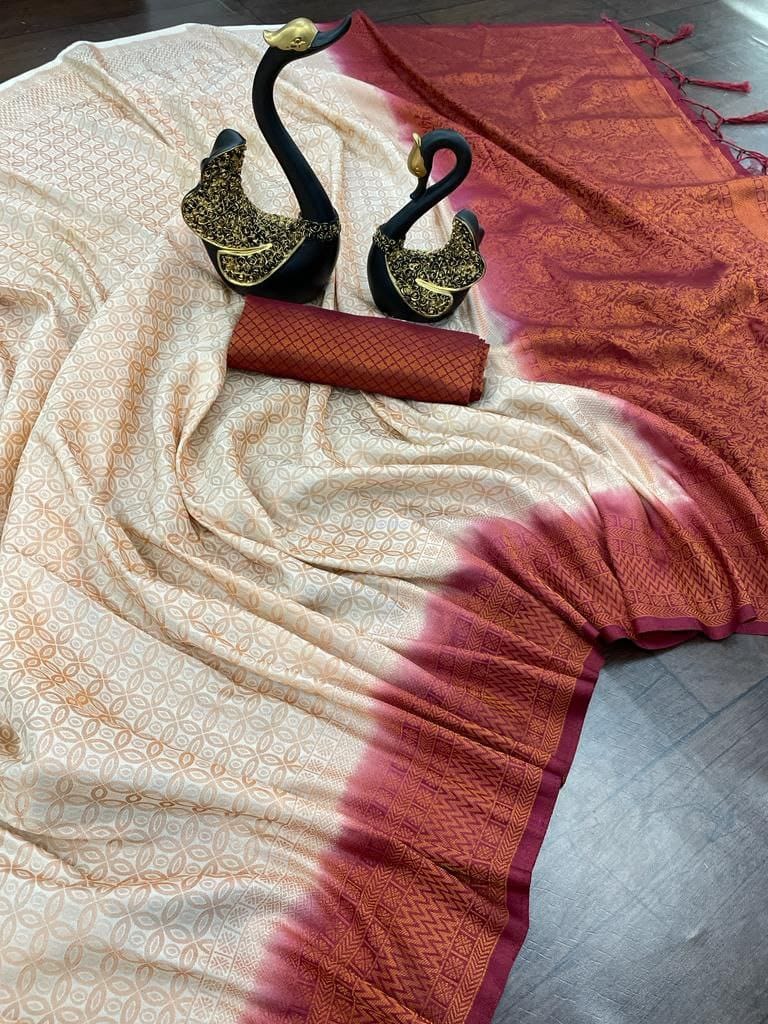 Fugacious Peach Kanjivaram Silk Saree With Stunner Blouse Piece