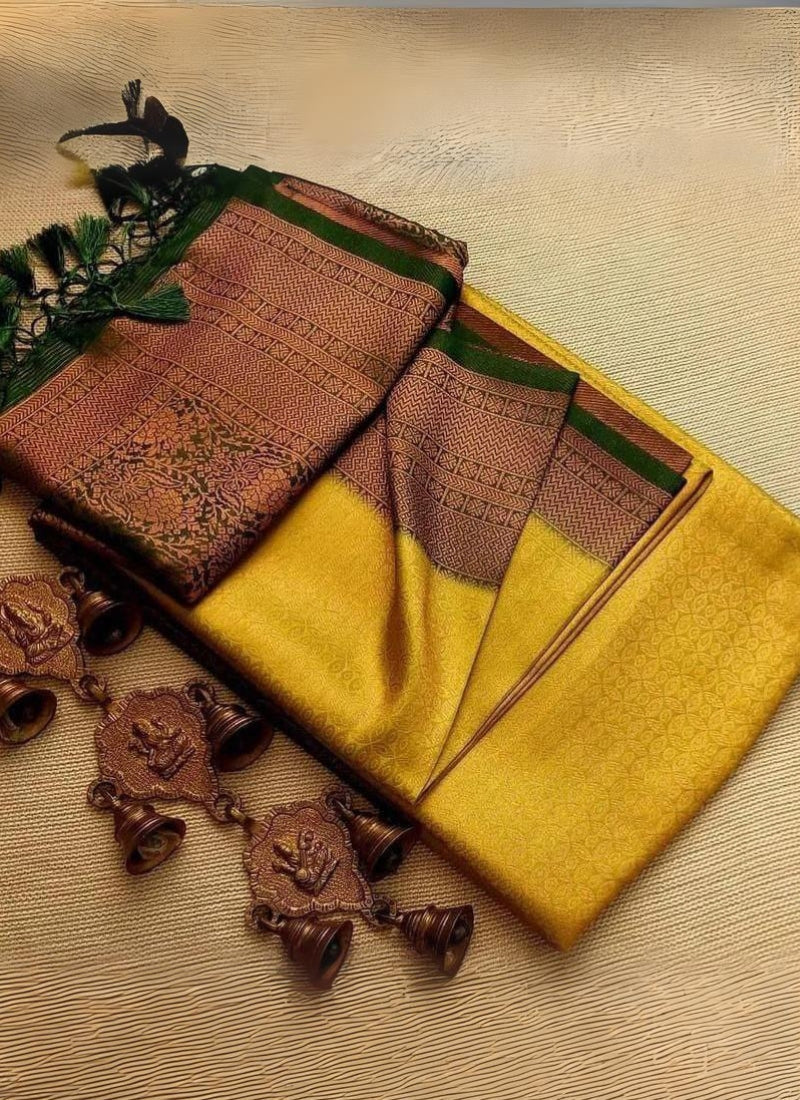 Imbrication Yellow Kanjivaram Silk Saree With Elision Blouse Piece