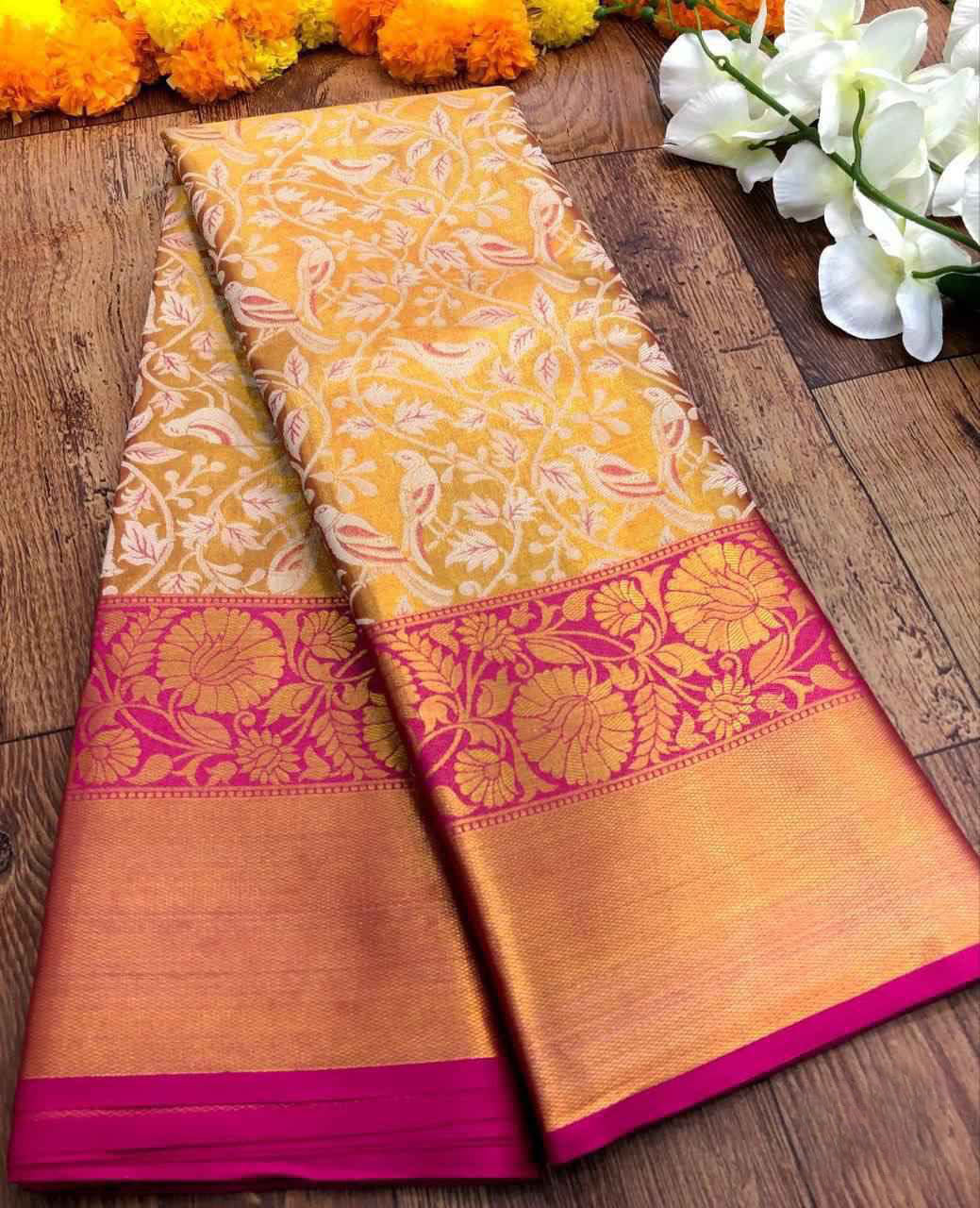 Charismatic Dark Pink Kanjivaram Silk Saree With Groovy Blouse Piece