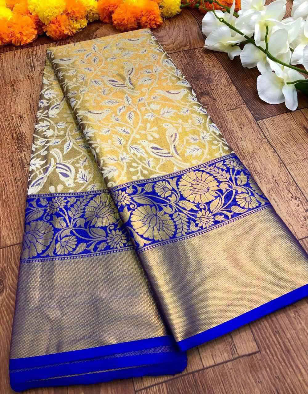 Whimsical Royal Blue Kanjivaram Silk Saree With Beauteous Blouse Piece
