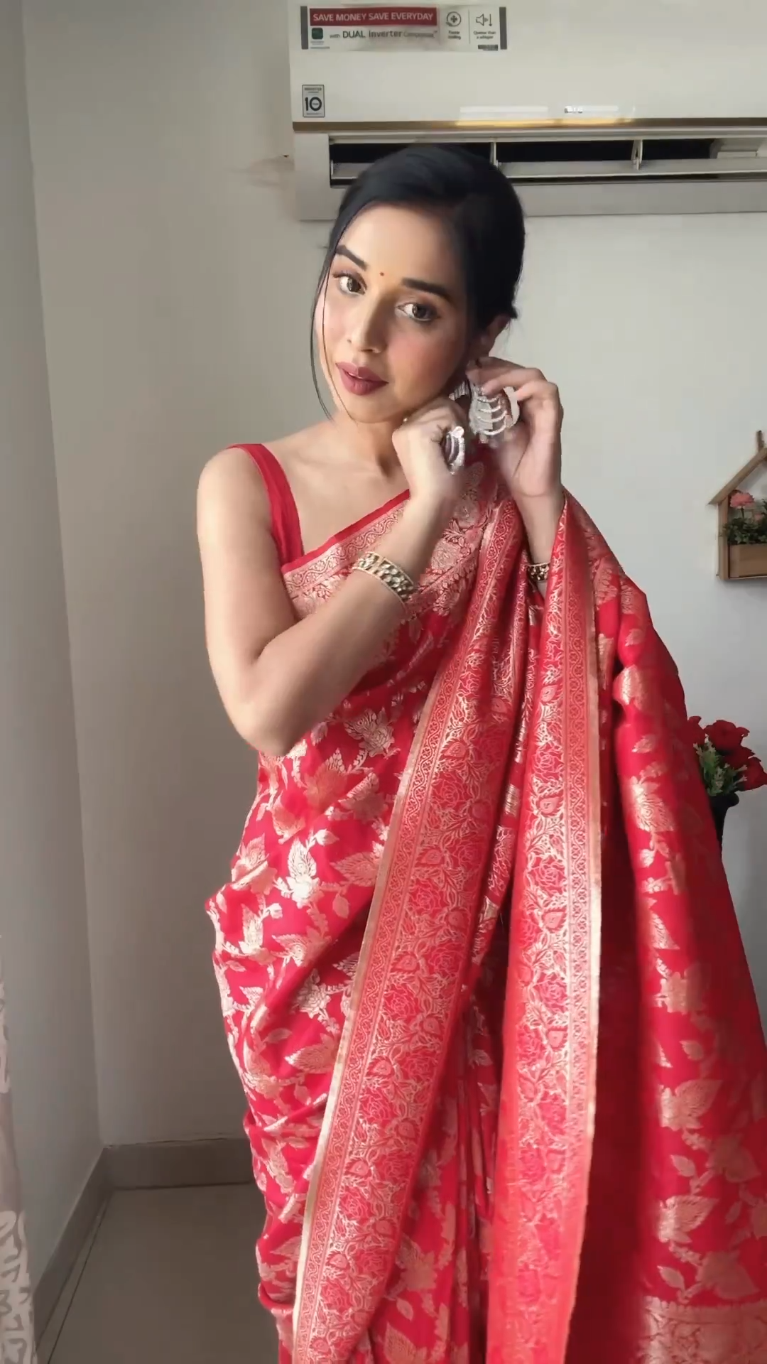 Extraordinary 1-Minute Ready To Wear Red Soft Silk Saree