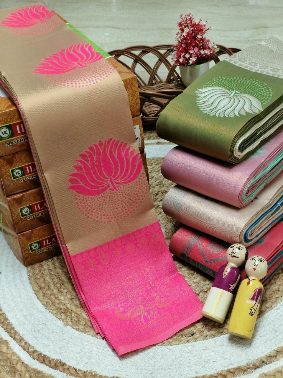Stunning Beige and Dark Pink Soft Silk Saree With Fairytale Blouse Piece