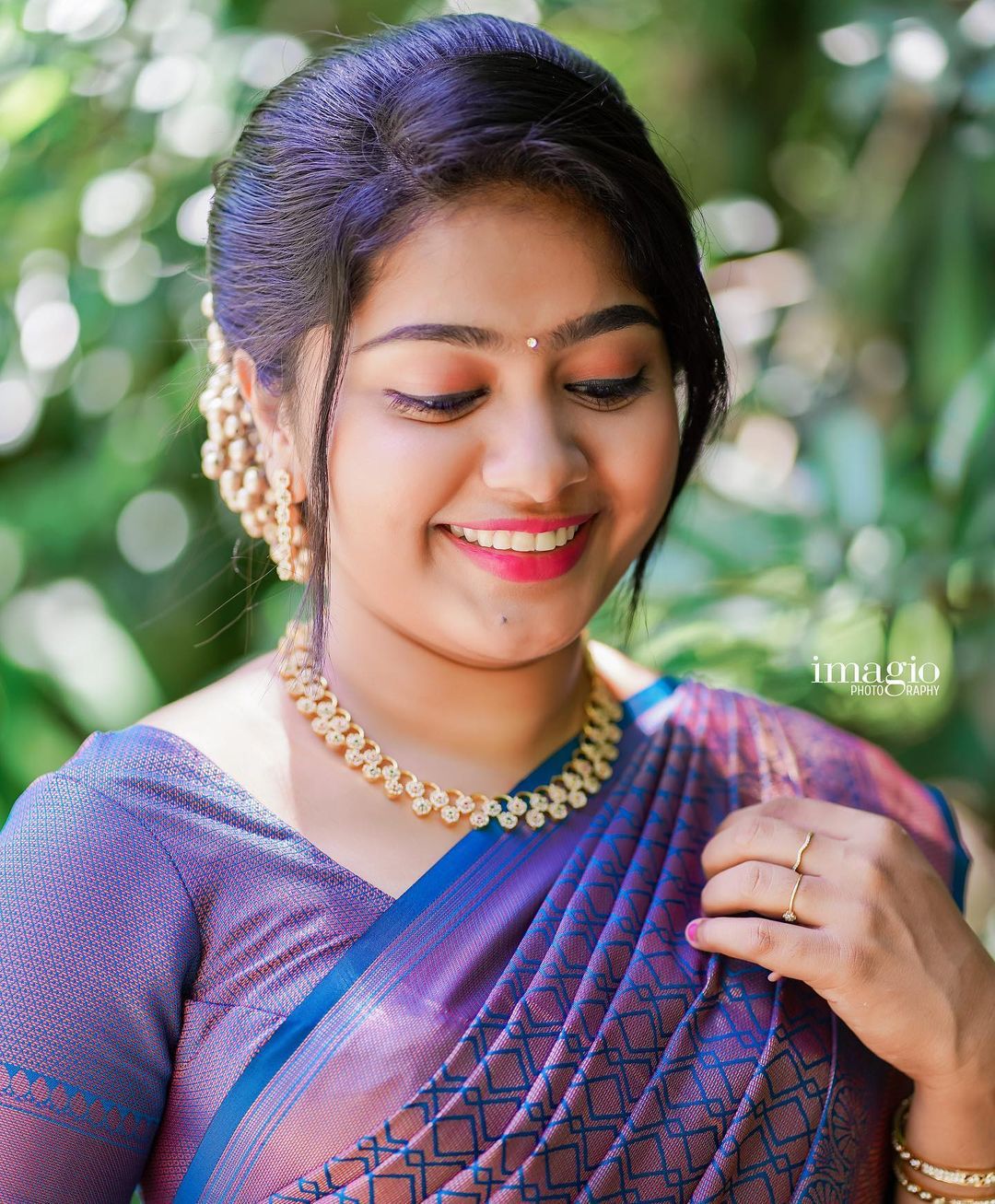 Sumptuous Blue Soft Silk Saree With Luxuriant Blouse Piece