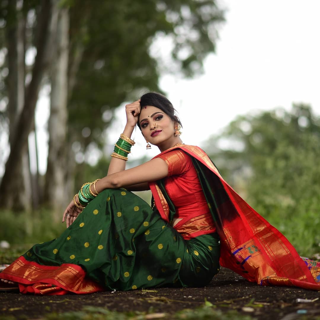 Alluring Green Paithani Silk Saree With Ethnic Blouse Piece