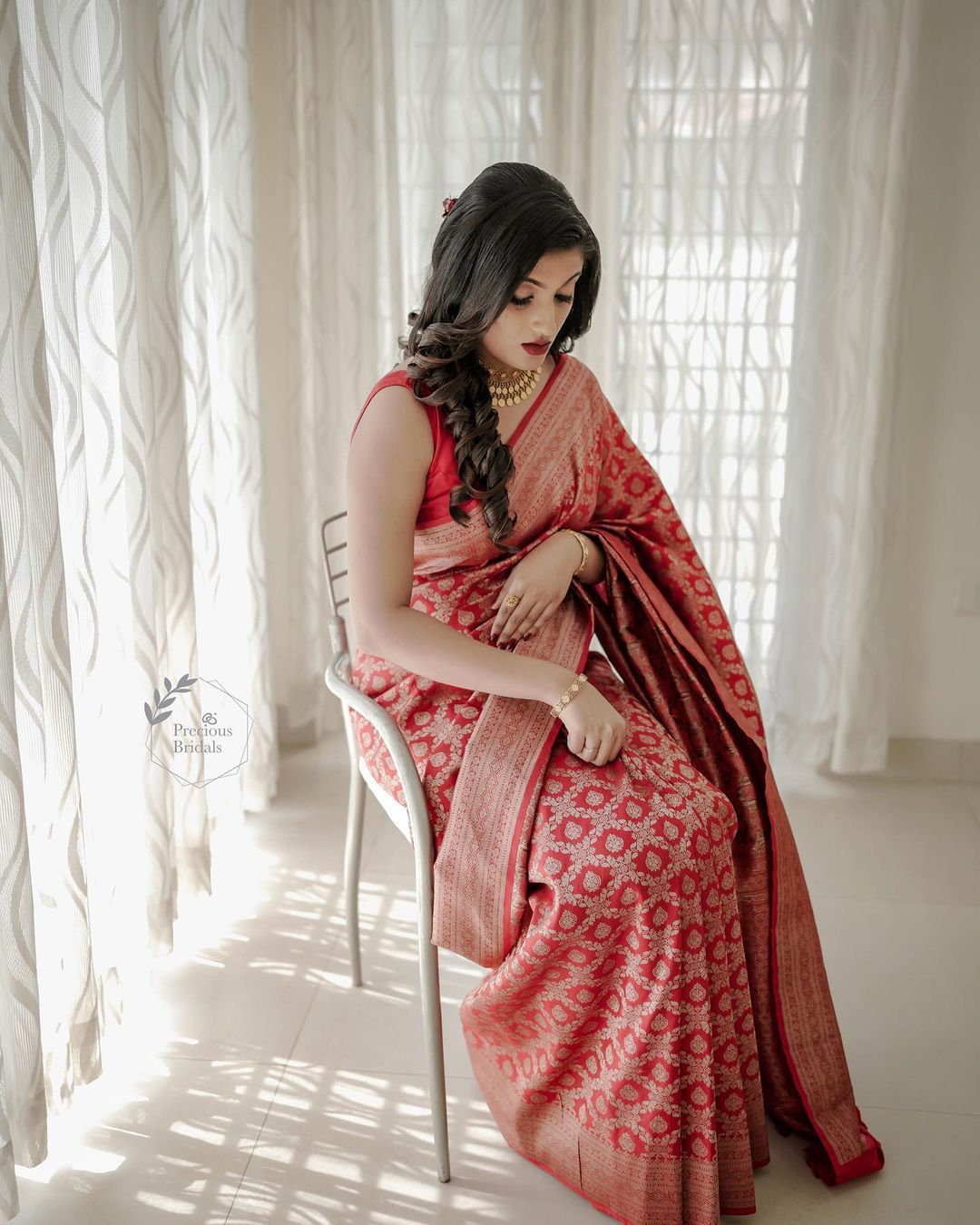 Splendiferous Red Soft Banarasi Silk Saree With Precious Blouse Piece