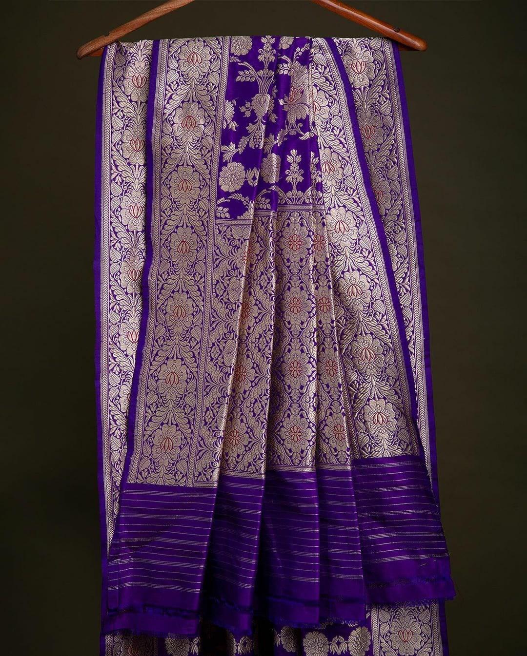 Gorgeous Purple Soft Banarasi Silk Saree With Pretty Blouse Piece