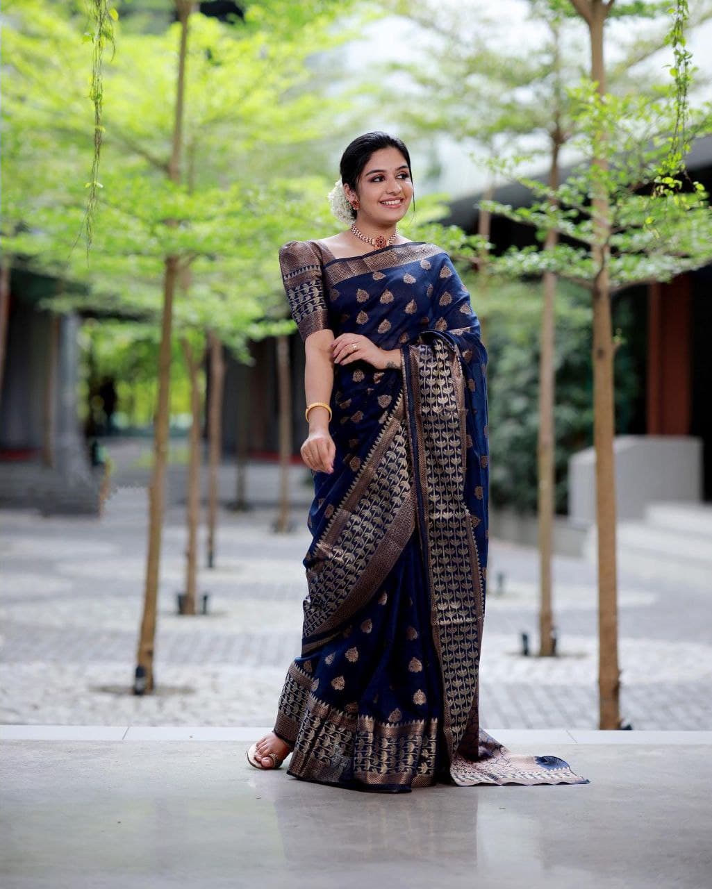 Exquisite Navy Blue Soft Banarasi Silk Saree With Glowing Blouse Piece