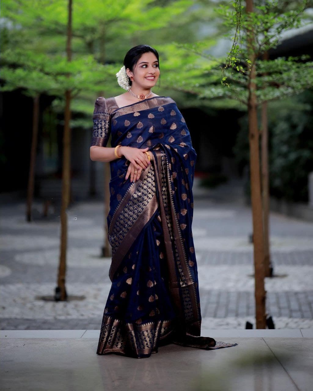 Exquisite Navy Blue Soft Banarasi Silk Saree With Glowing Blouse Piece