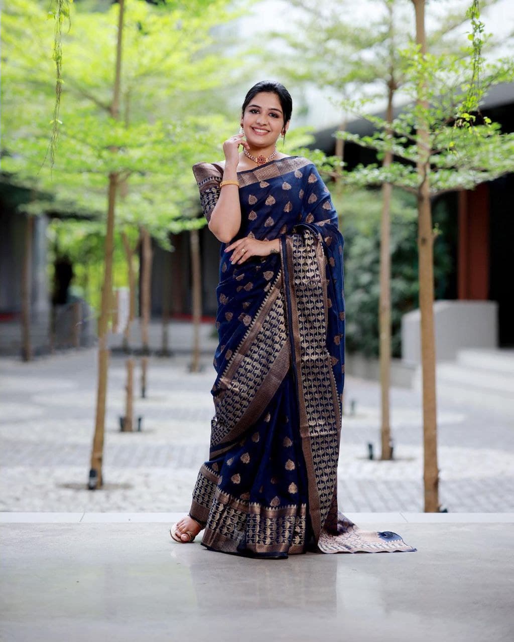 Exquisite Navy Blue Soft Banarasi Silk Saree With Glowing Blouse Piece