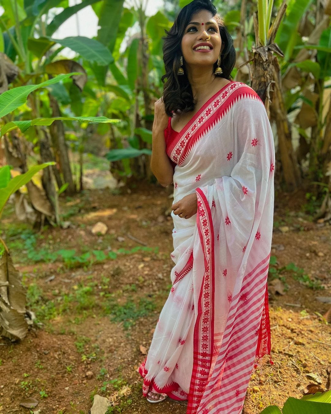 Vanilla White Maheshawari Cotton Silk Saree