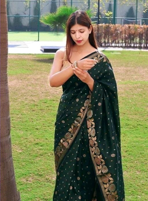 Elision Dark Green Soft Banarasi Silk Saree With Elision Blouse Piece