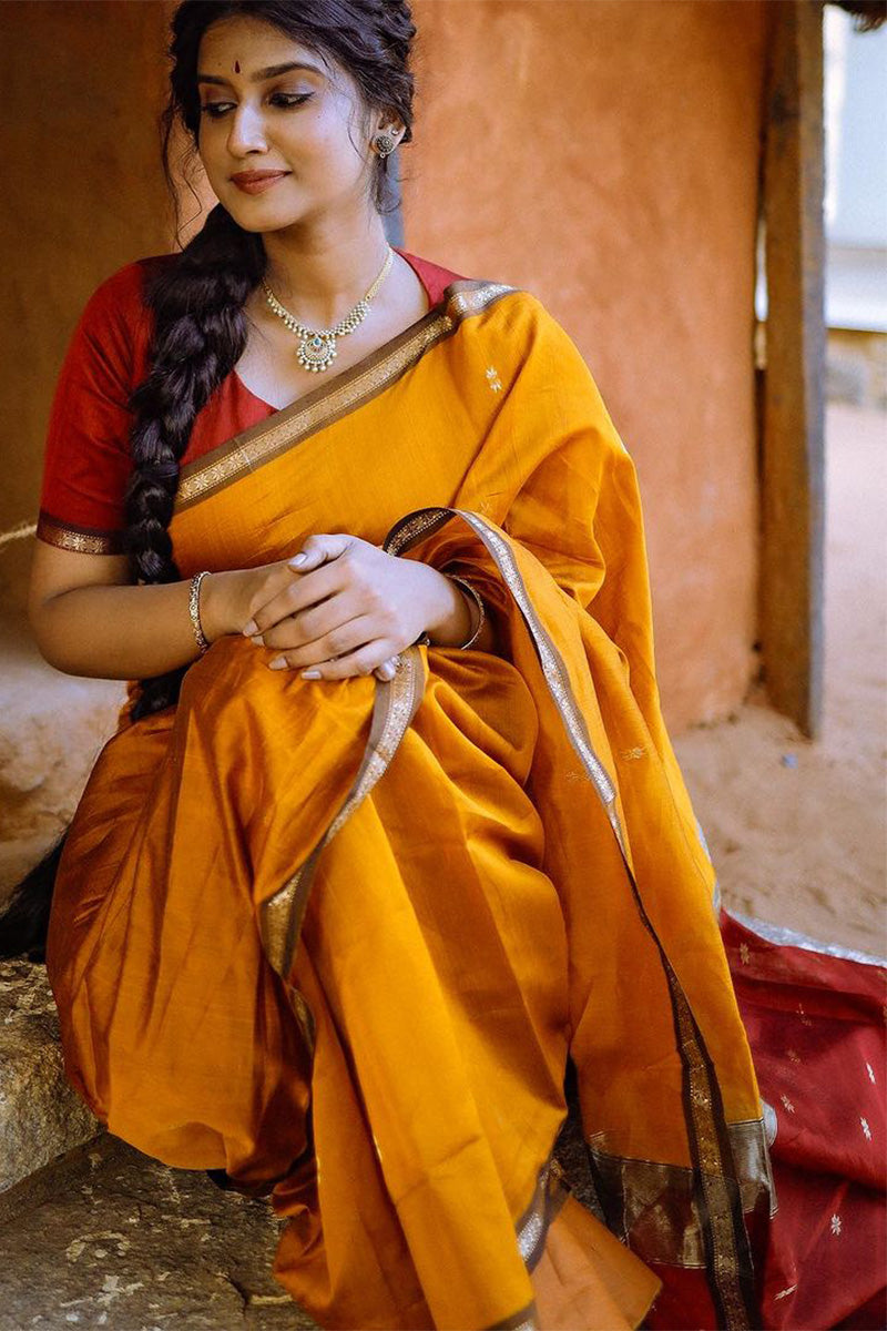 Bee Yellow Maheshawari Cotton Silk Saree