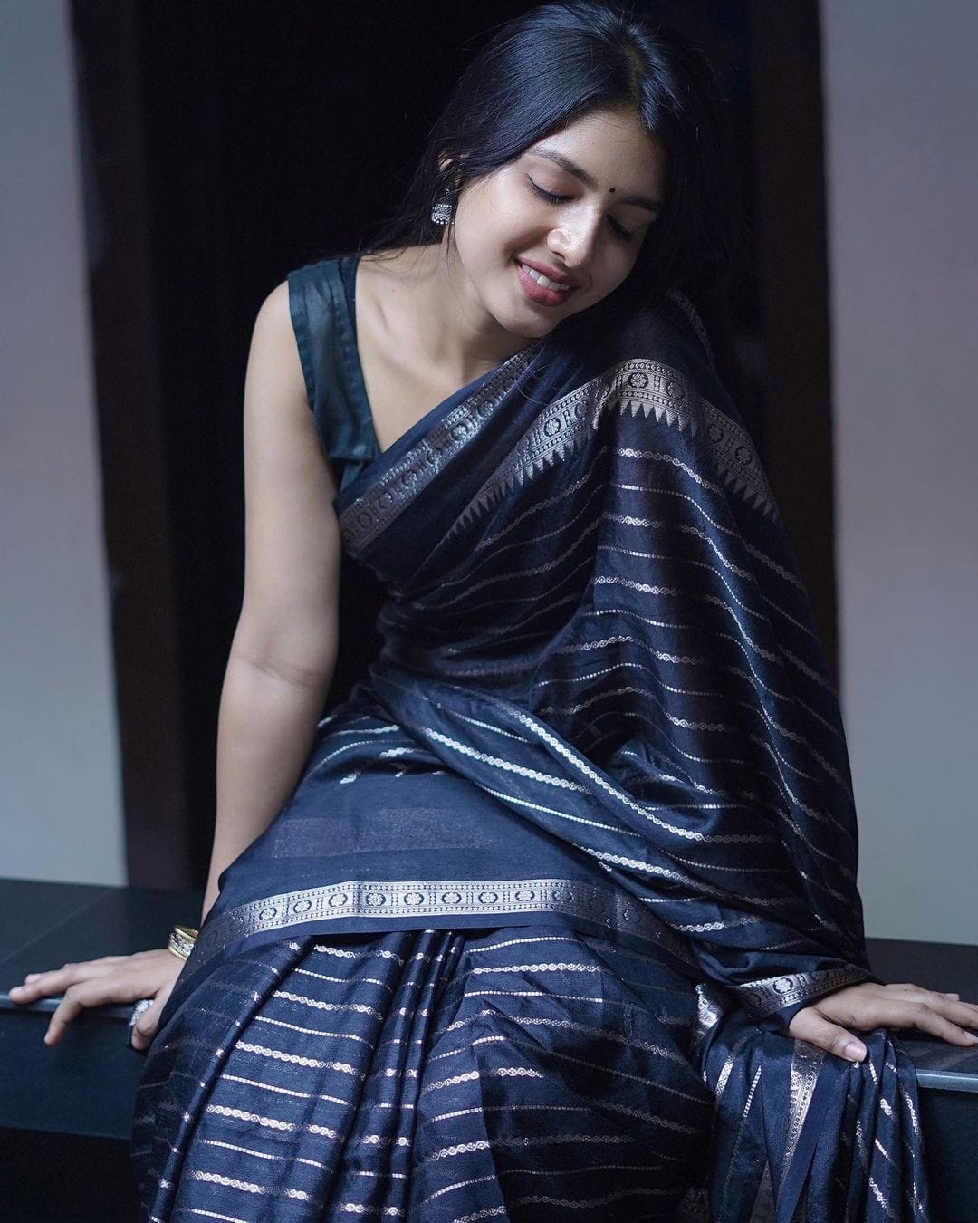 Prettiest Black Soft Banarasi Silk Saree With Flattering Blouse Piece