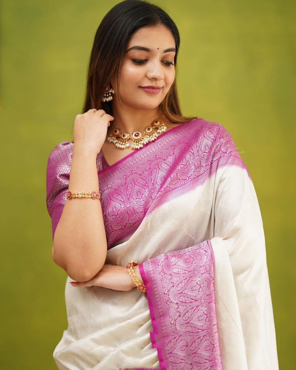 Impressive White Soft Silk Saree With Engaging Blouse Piece