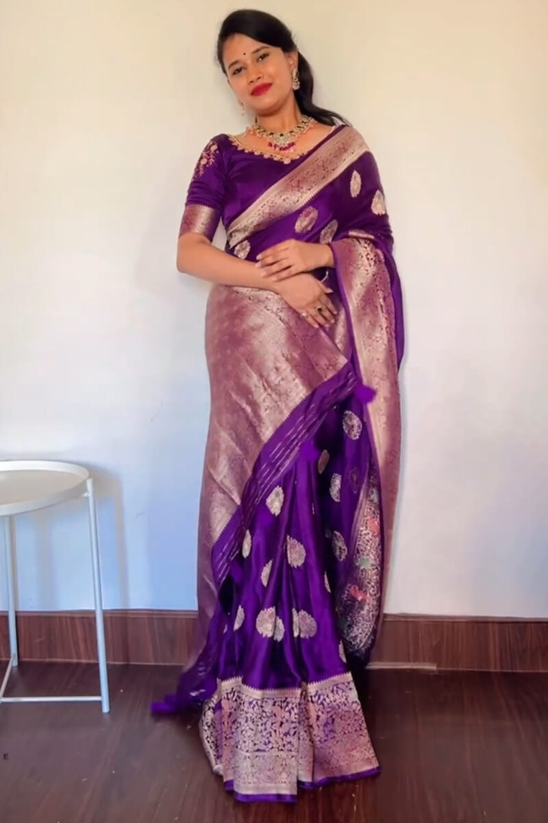 Enchanting Purple Soft Silk Saree With Breathtaking Blouse Piece