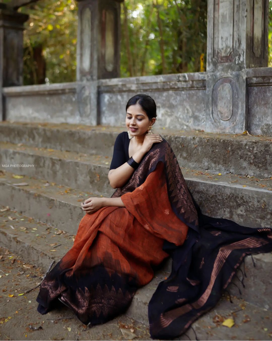 Tiger Orange Maheshawari Cotton Silk Saree