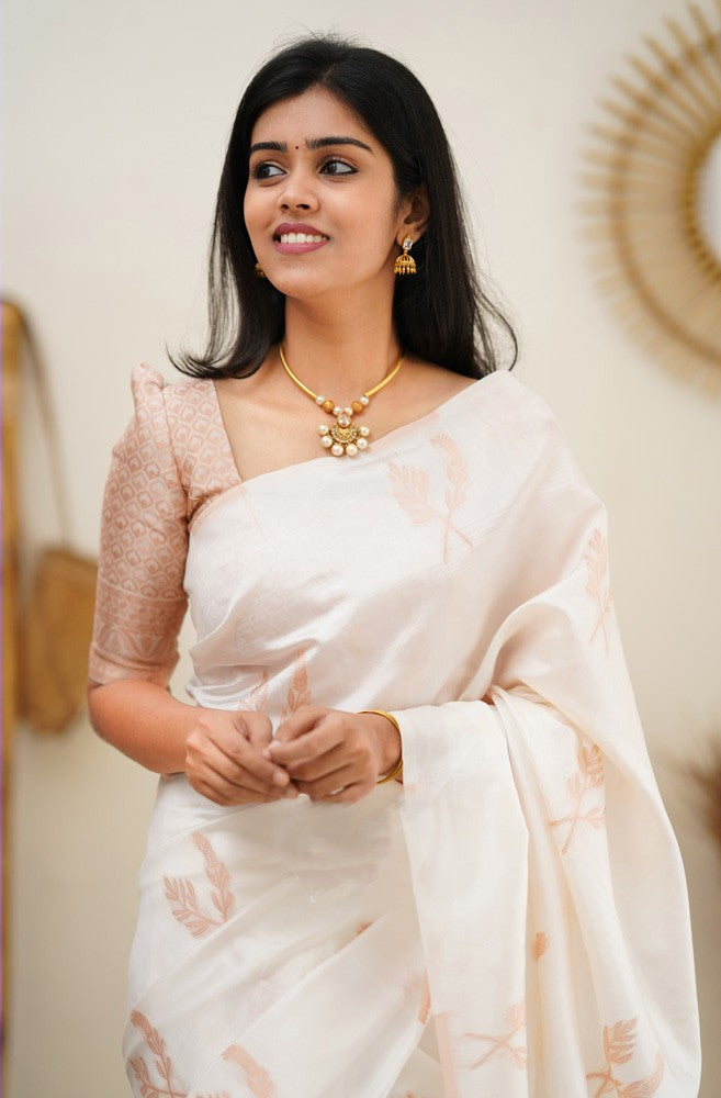 Diaphanous White Soft Silk Saree With Breathtaking Blouse Piece