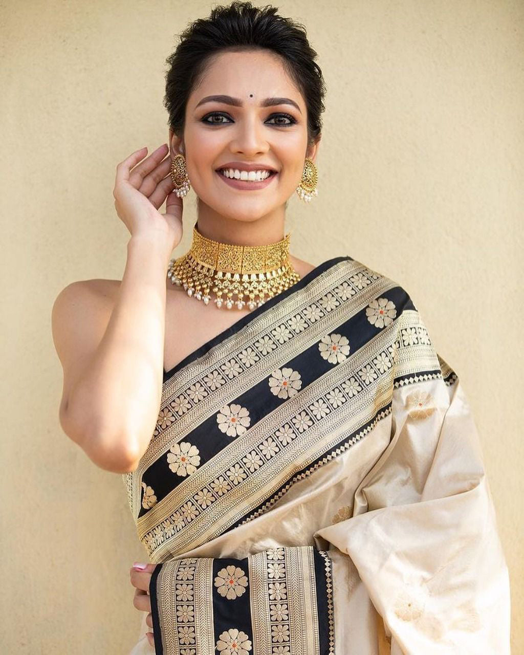 Fairytale Off White Soft Silk Saree With Prominent Blouse Piece