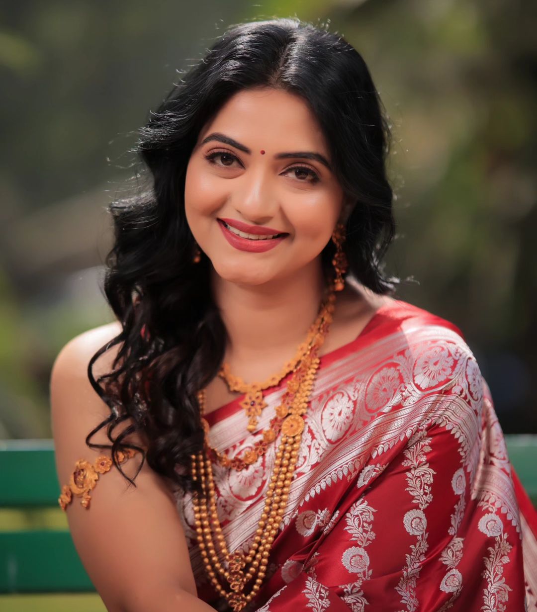 Demanding Red Soft Silk Saree With Redolent Blouse Piece