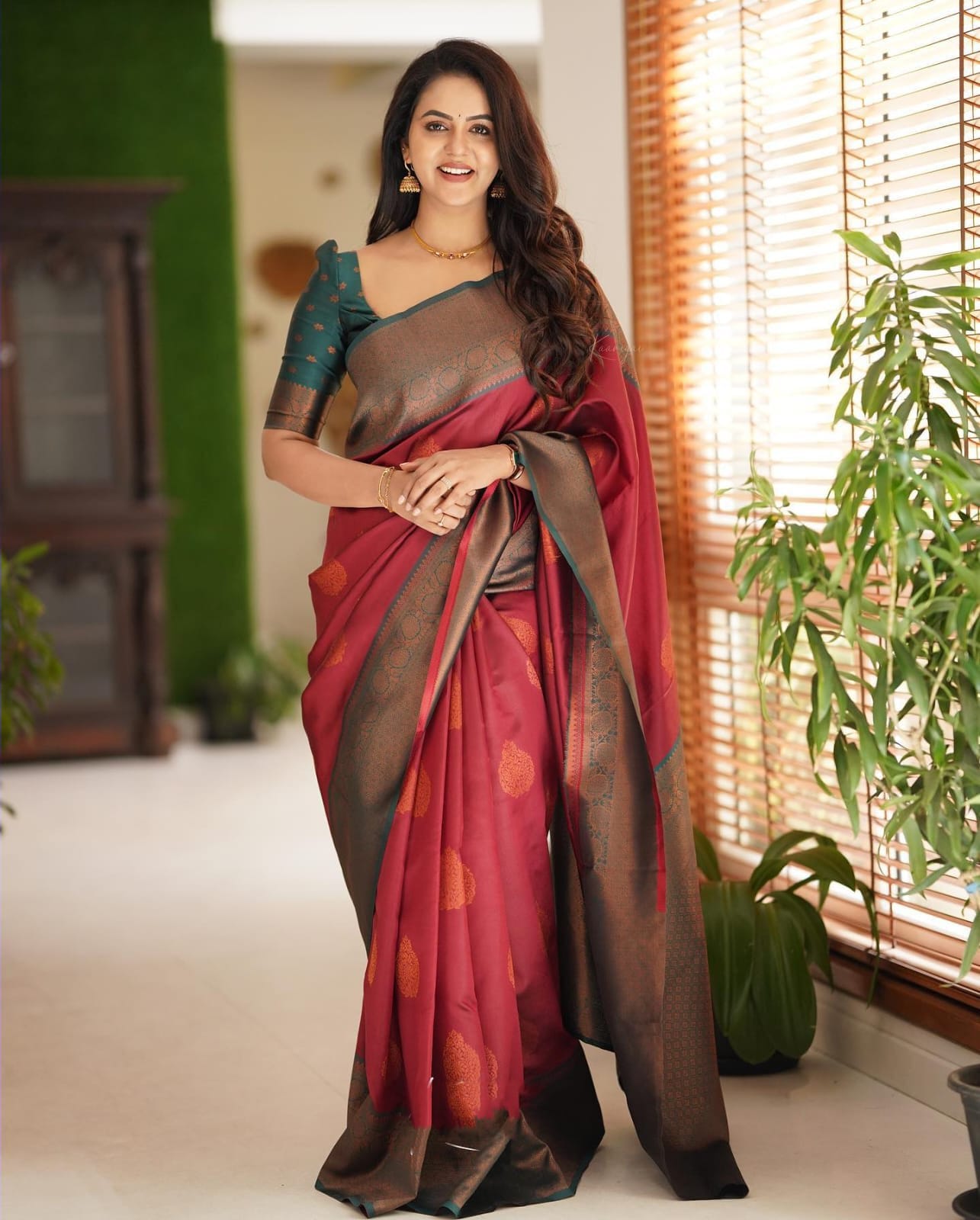 Imaginative Maroon Soft Silk Saree With Splendorous Blouse Piece