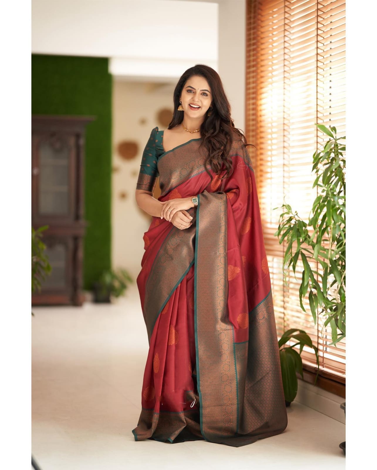 Imaginative Maroon Soft Silk Saree With Splendorous Blouse Piece