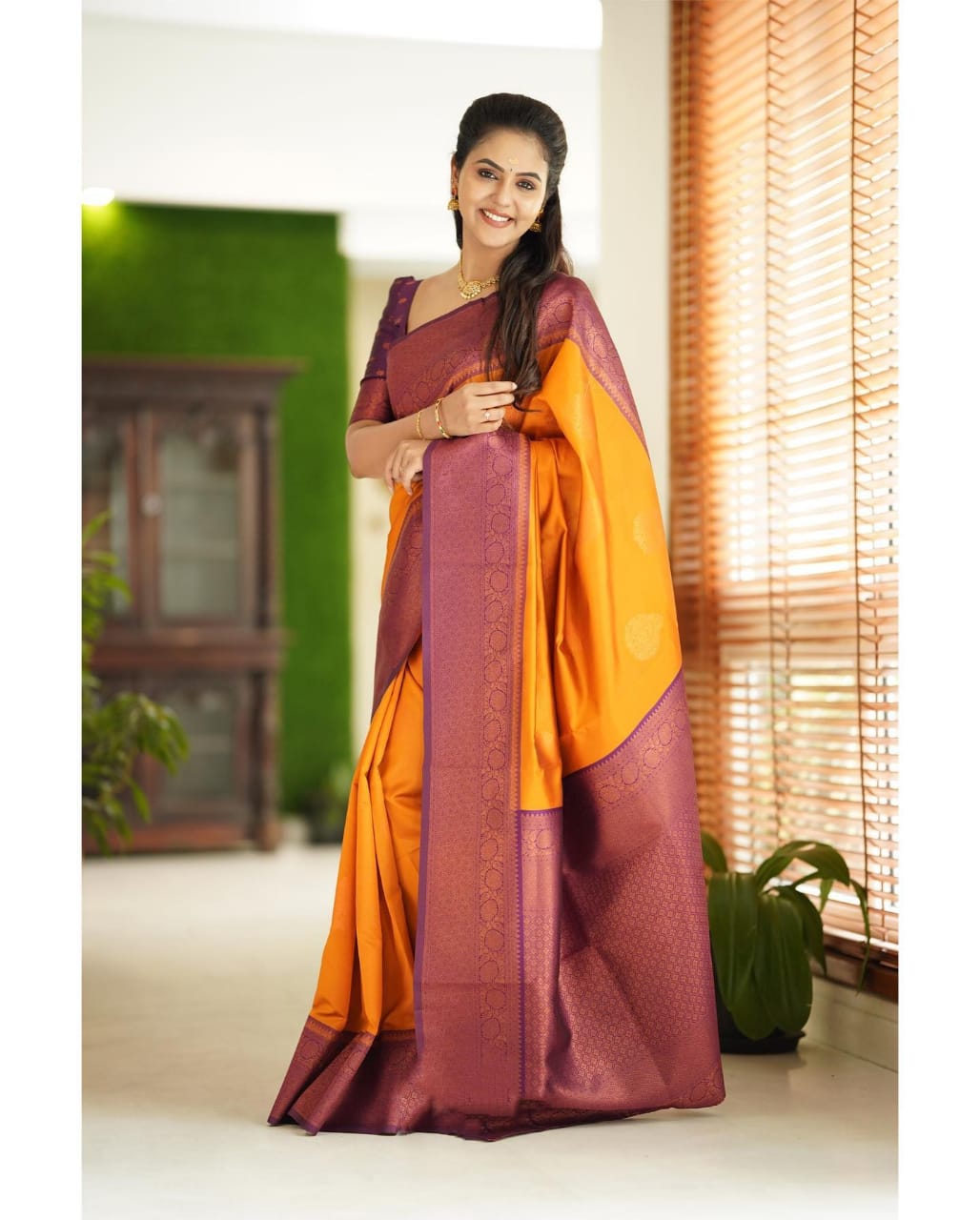 Enchanting Yellow Soft Silk Saree With Scrumptious Blouse Piece