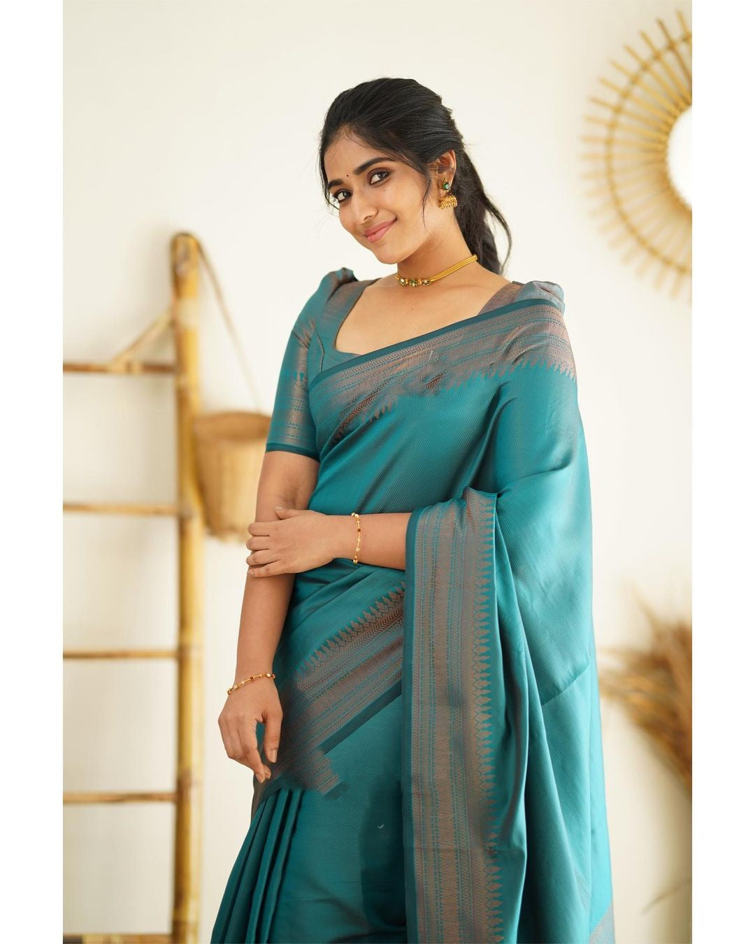 Felicitous Rama Soft Silk Saree With Lagniappe Blouse Piece