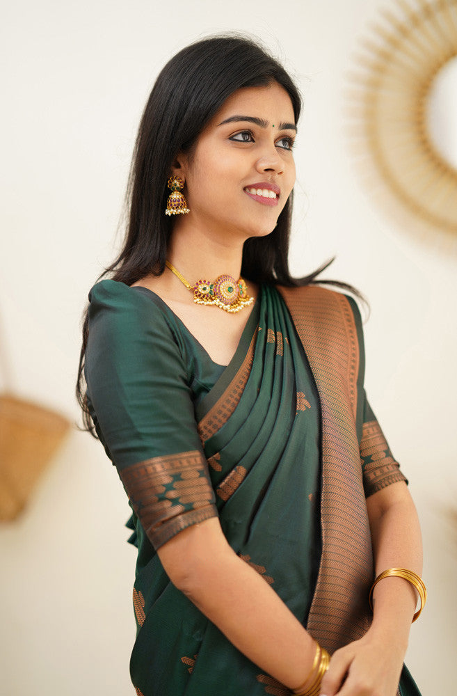 Lassitude Dark Green Soft Silk Saree With Refreshing Blouse Piece