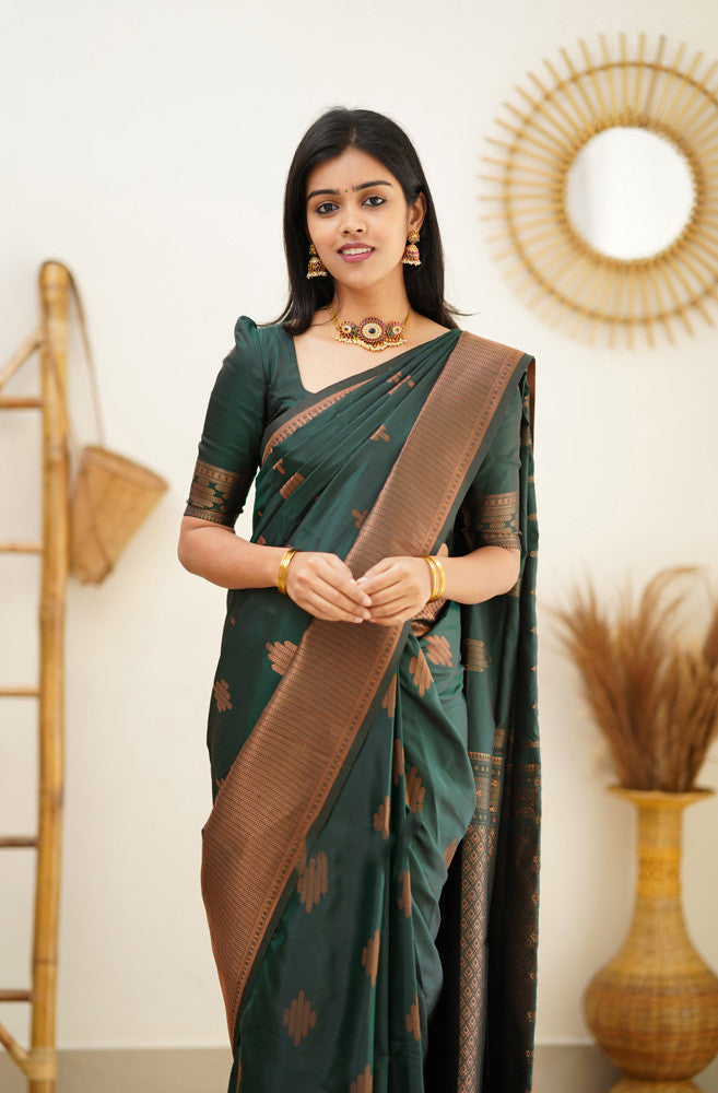 Lassitude Dark Green Soft Silk Saree With Refreshing Blouse Piece