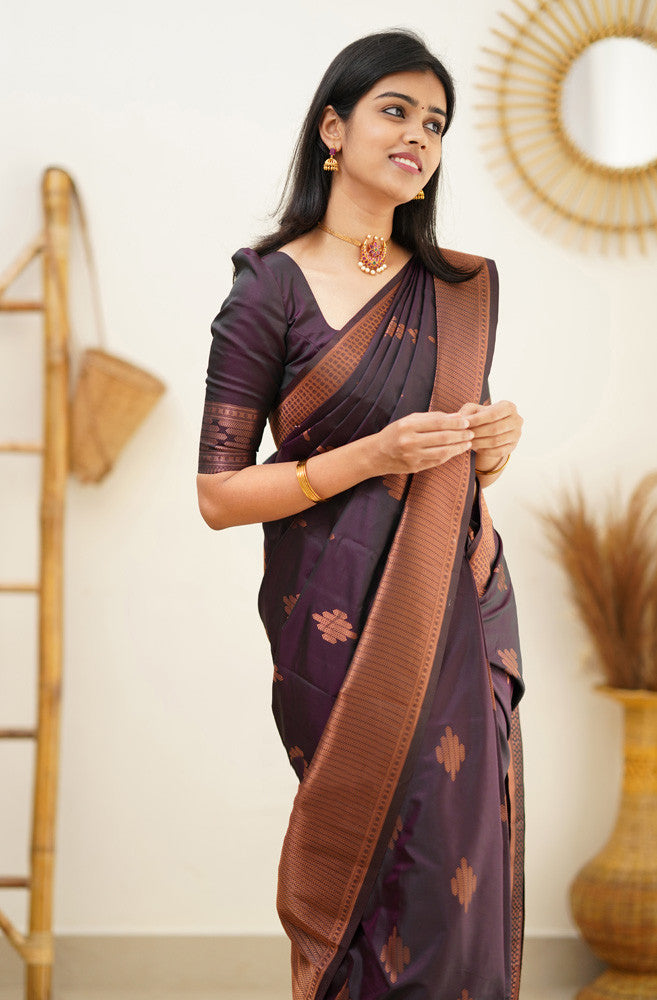 Imbrication Purple Soft Silk Saree With Engrossing Blouse Piece