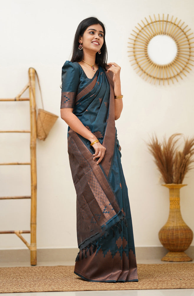 Gossamer Rama Soft Silk Saree With Blissful Blouse Piece