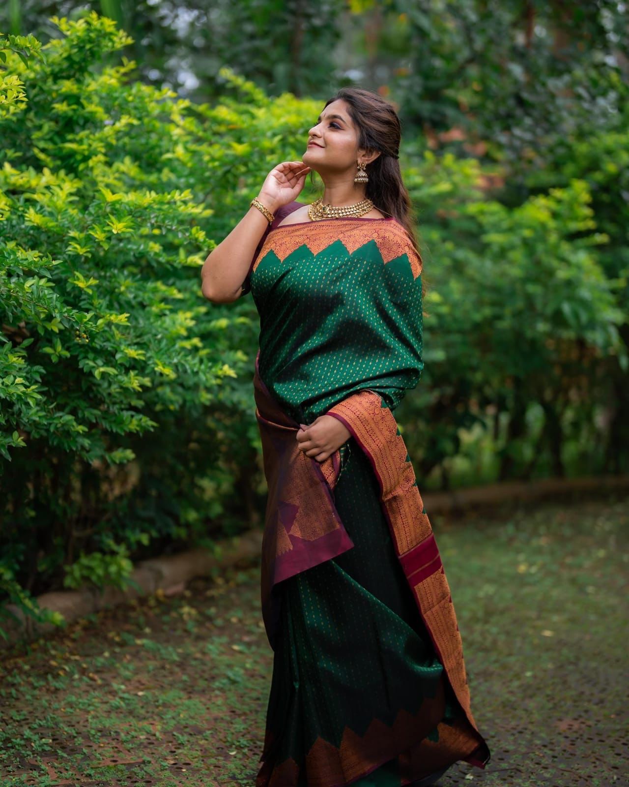 Susurrous Green Soft Silk Saree With Innovative Blouse Piece