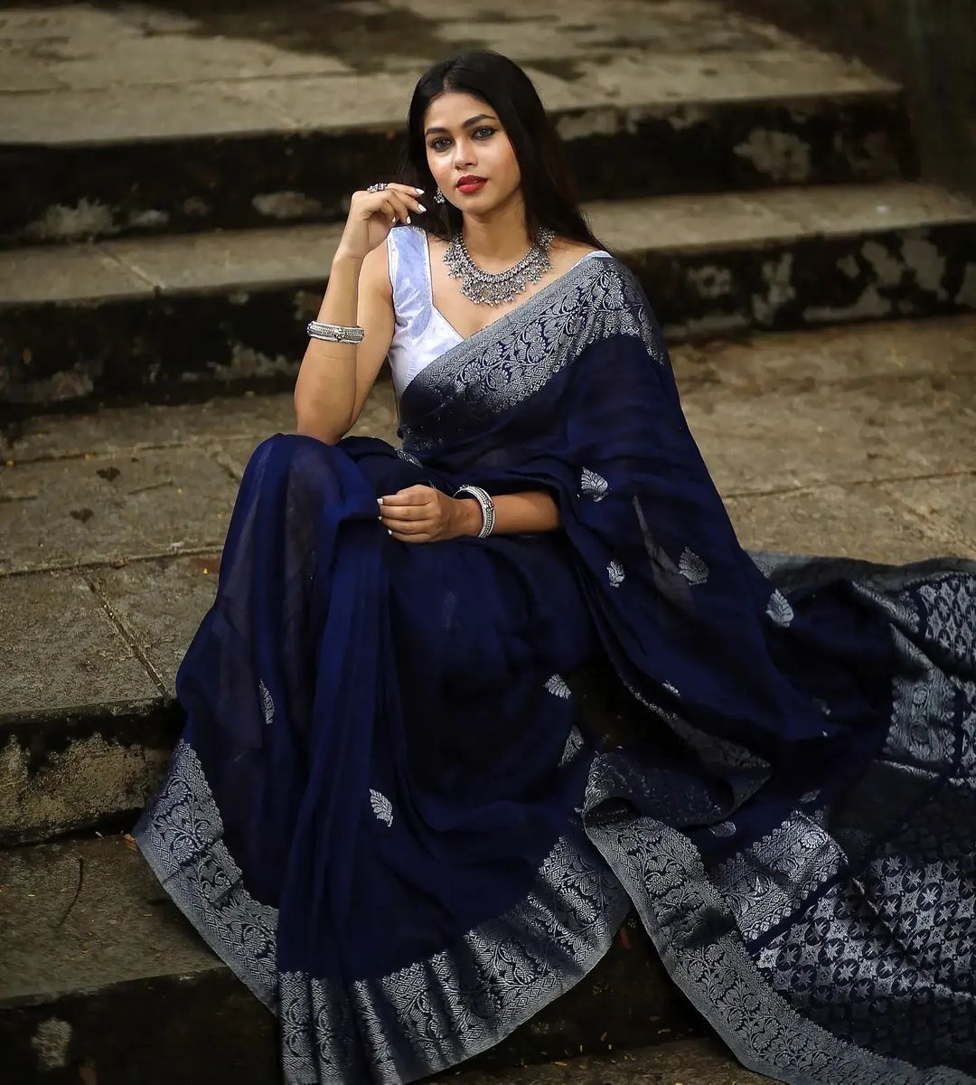 Winsome Navy Blue Soft Silk Saree With Glowing Blouse Piece