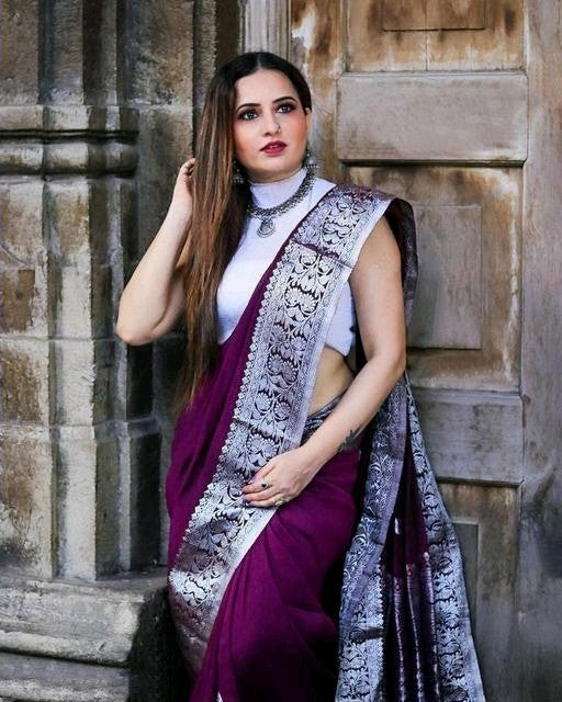 Engaging Purple Soft Banarasi Silk Saree With Attractive Blouse Piece