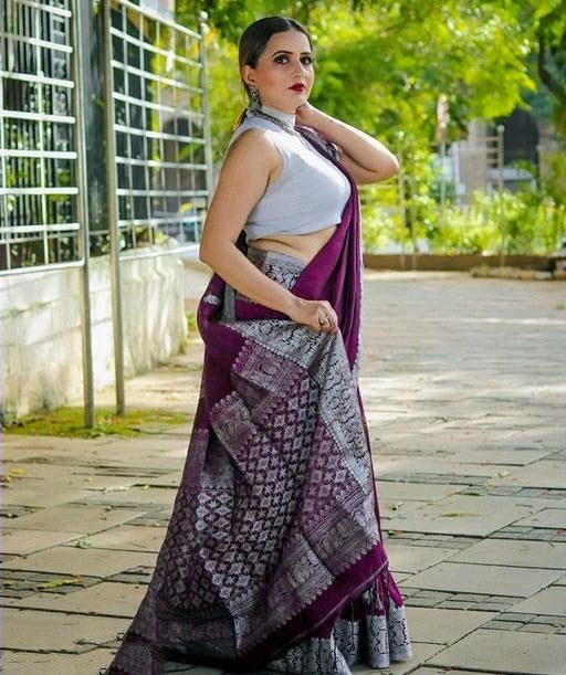 Engaging Purple Soft Banarasi Silk Saree With Attractive Blouse Piece