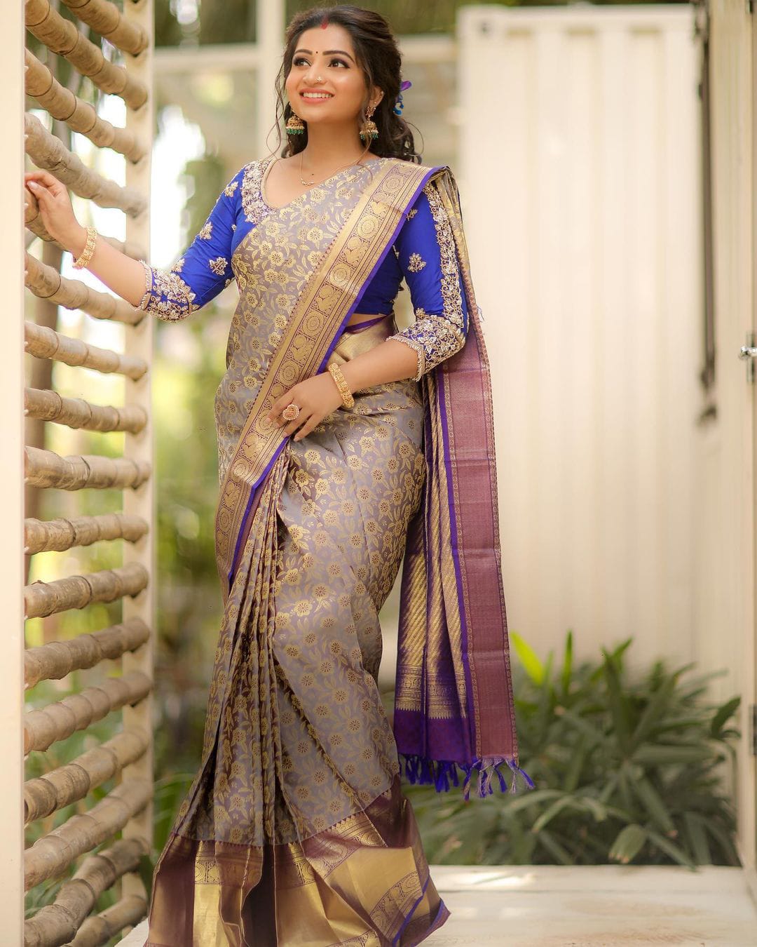 Stylish Grey Soft Banarasi Silk Saree With Two Snazzy Blouse Piece