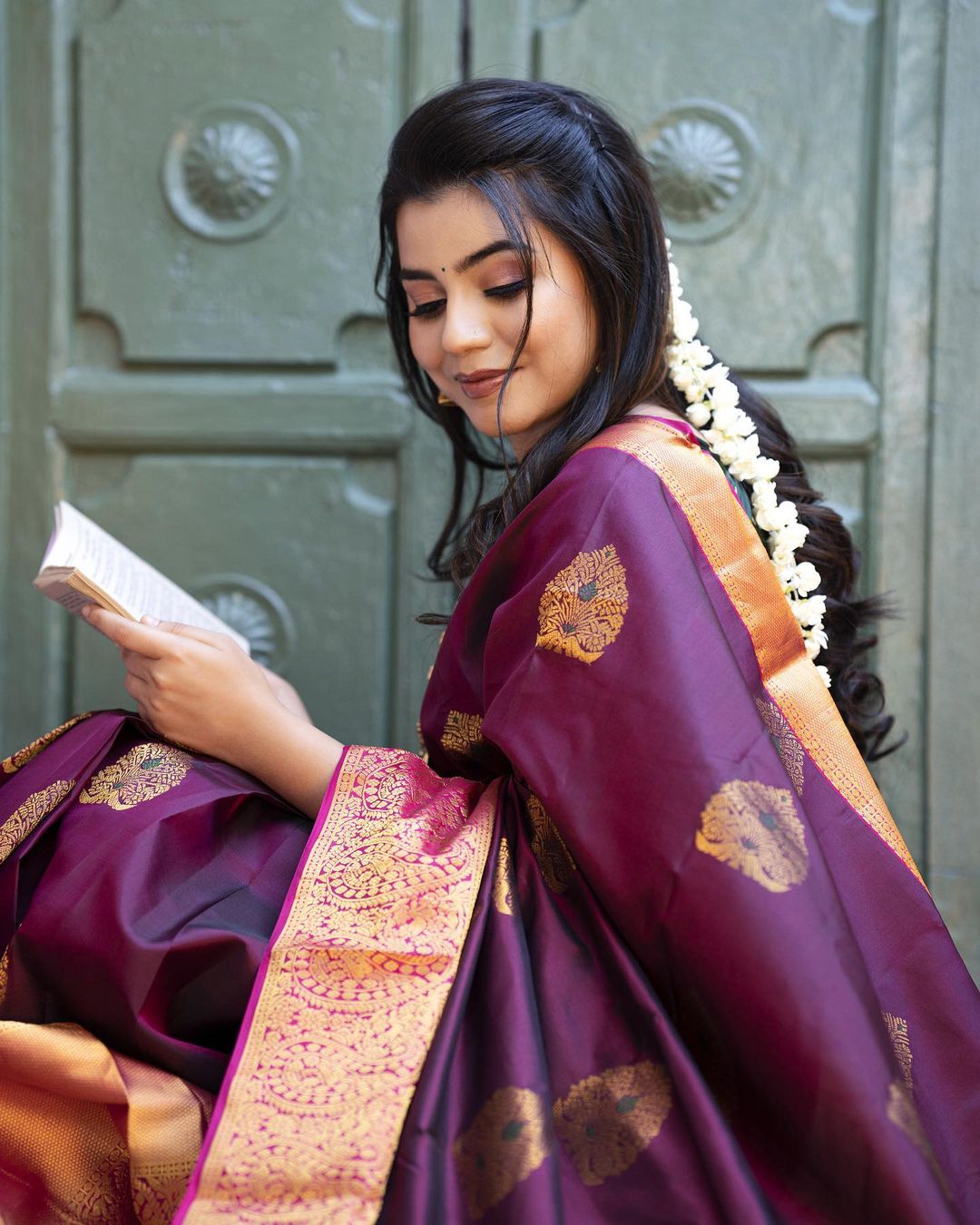 Dissemble Wine Soft Banarasi Silk Saree With Adorable Blouse Piece
