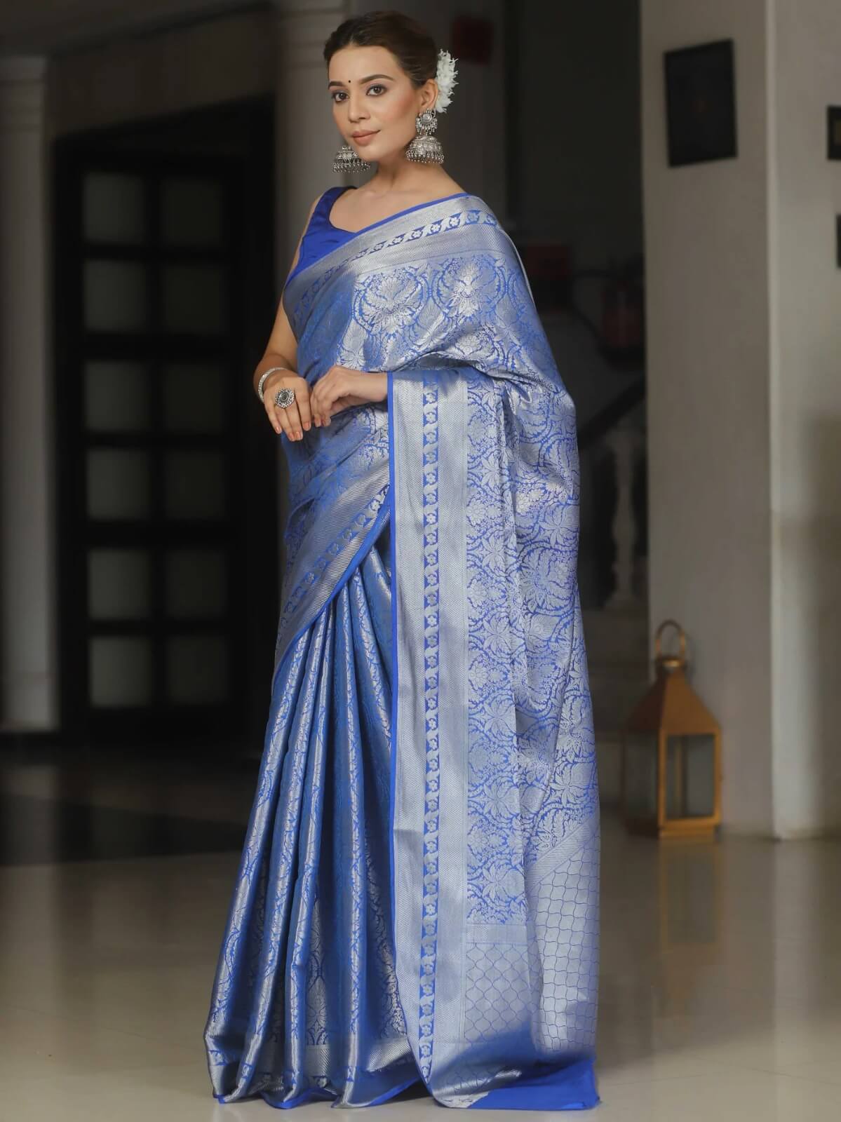 Majestic Royal Blue Soft Silk Saree With Supernal Blouse Piece