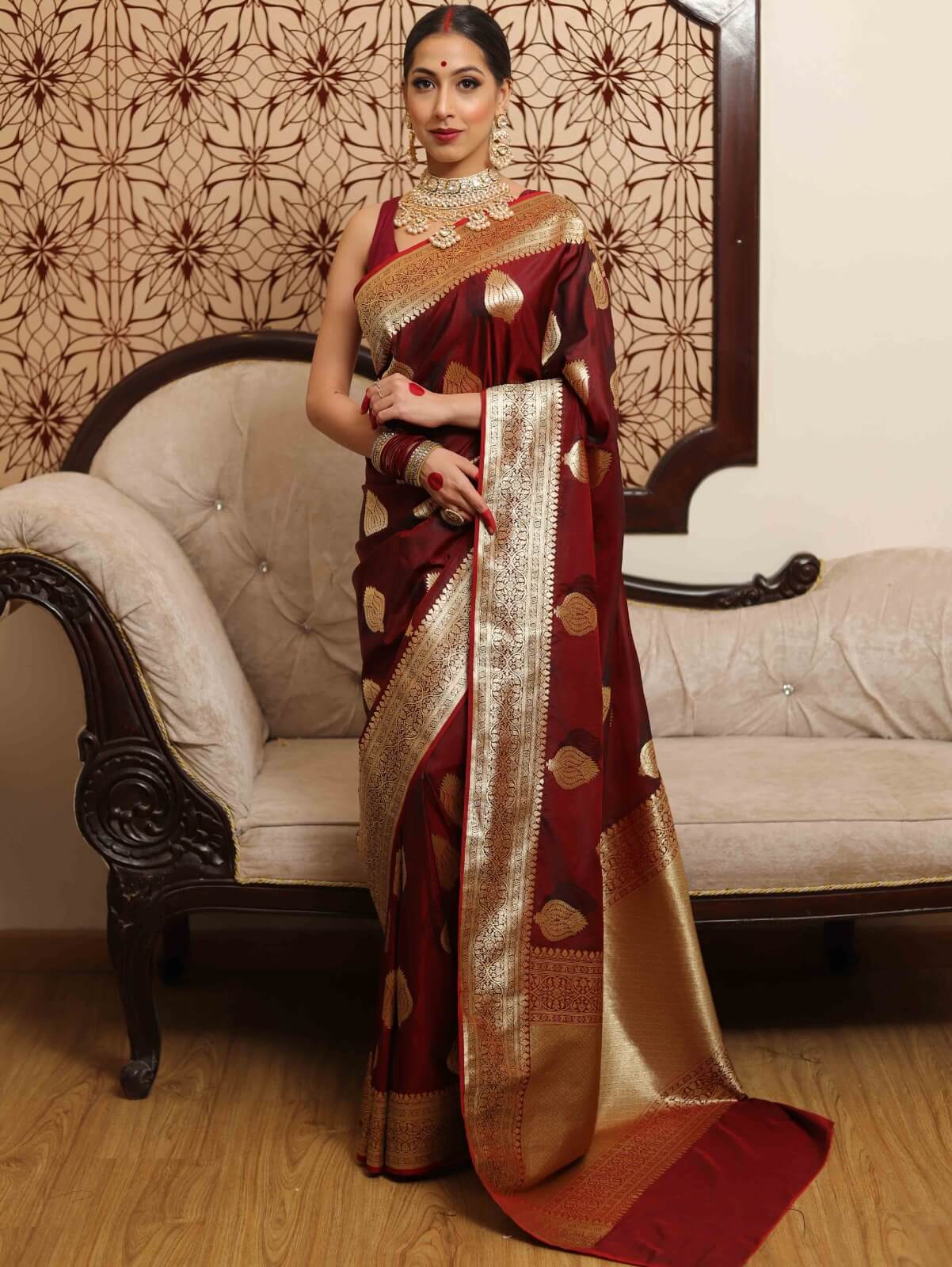 Ornate Wine Soft Silk Saree With Winsome Blouse Piece