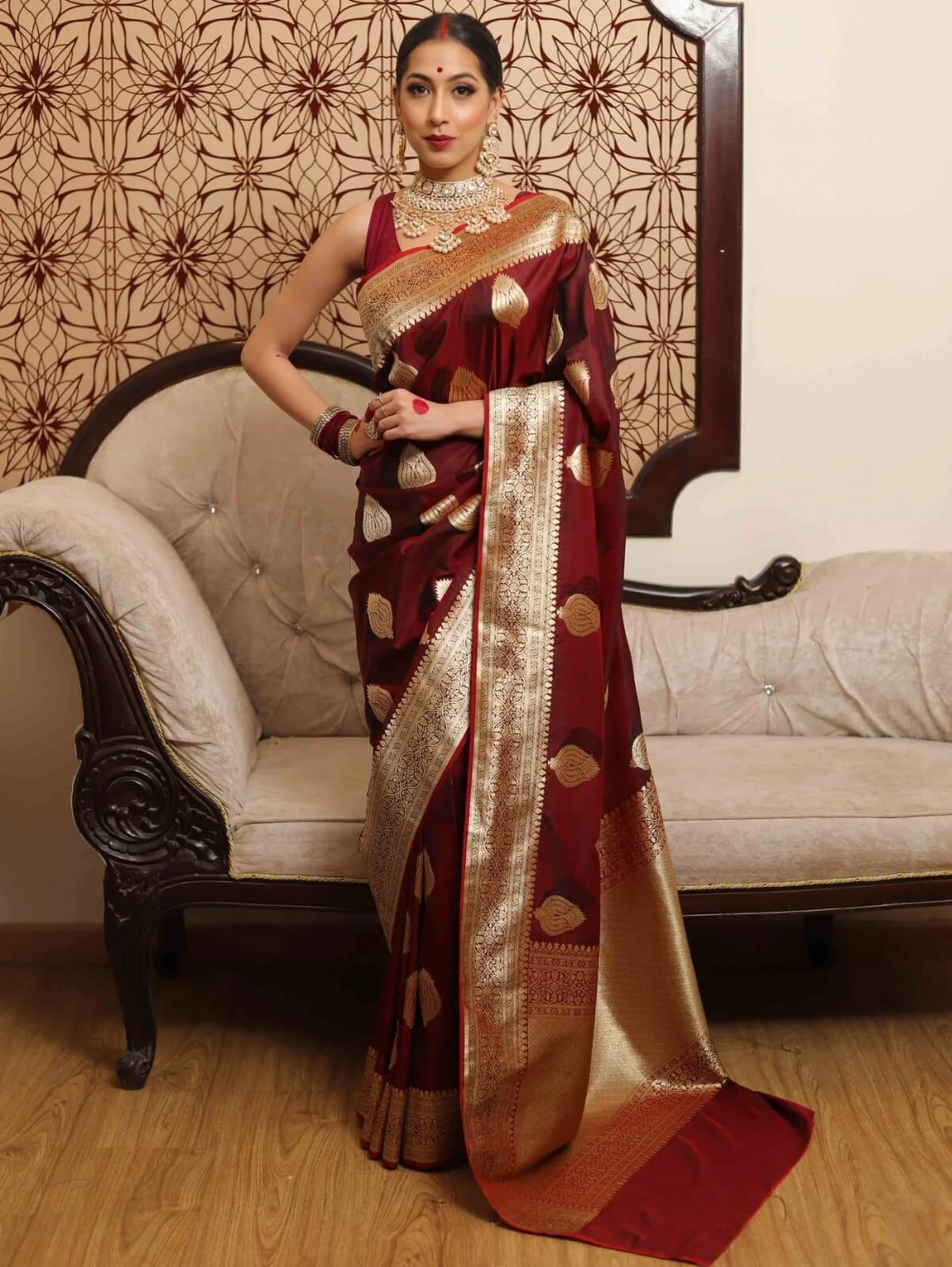 Ornate Wine Soft Silk Saree With Winsome Blouse Piece