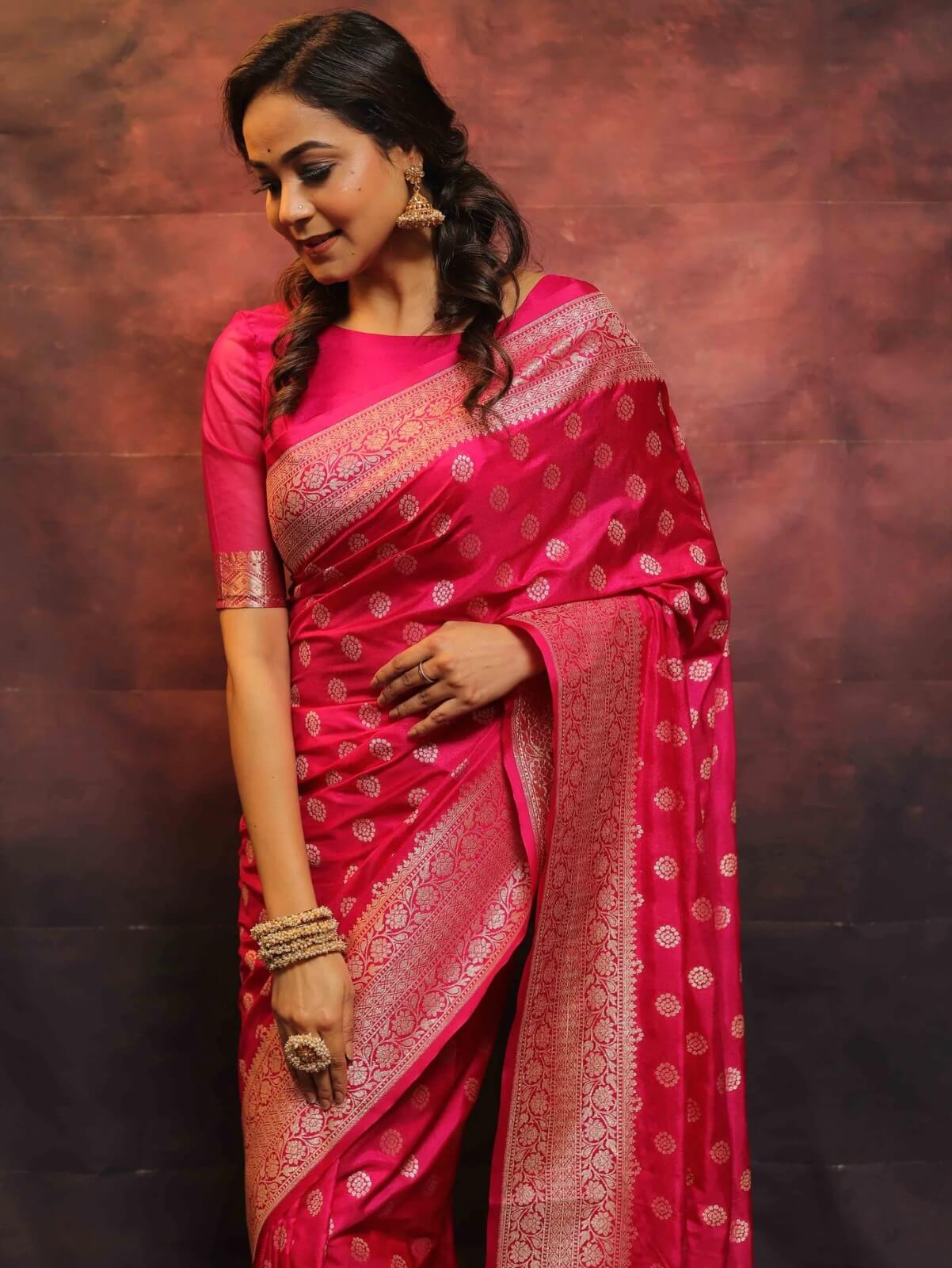 Enamoring Dark Pink Soft Silk Saree With Resonant Blouse Piece