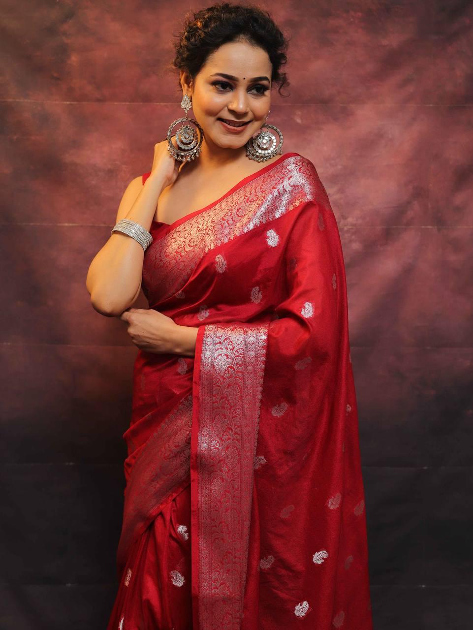 Panache Red Soft Silk Saree With Unequalled Blouse Piece