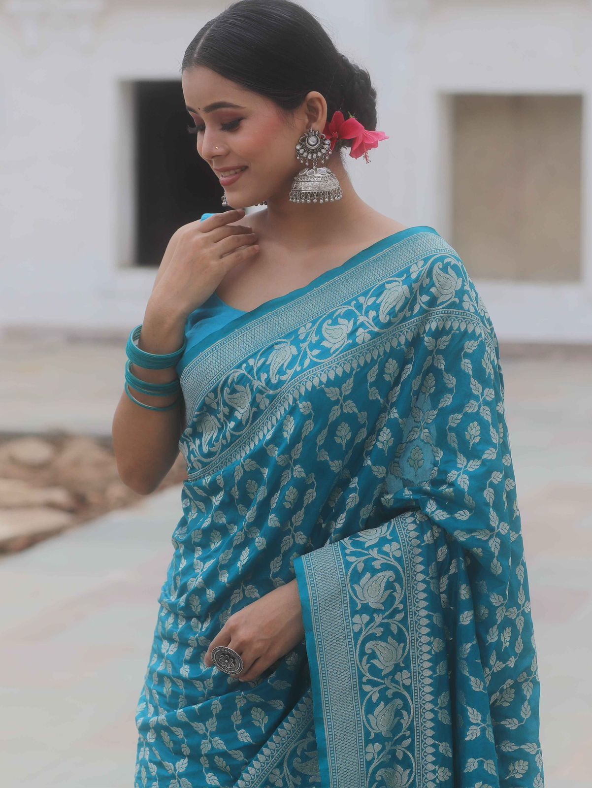 Sizzling Firozi Soft Silk Saree With Gorgeous Blouse Piece